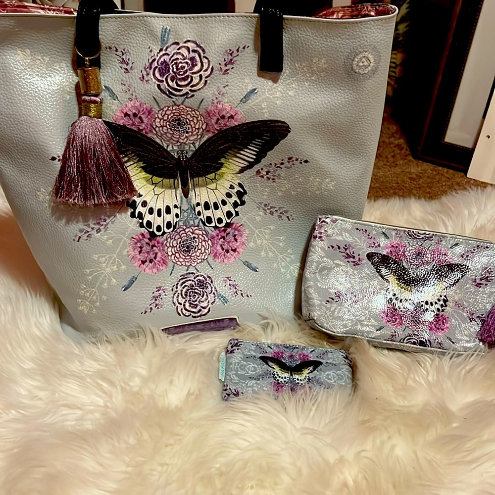 Beautiful Condition Papaya Tote Set 🥭